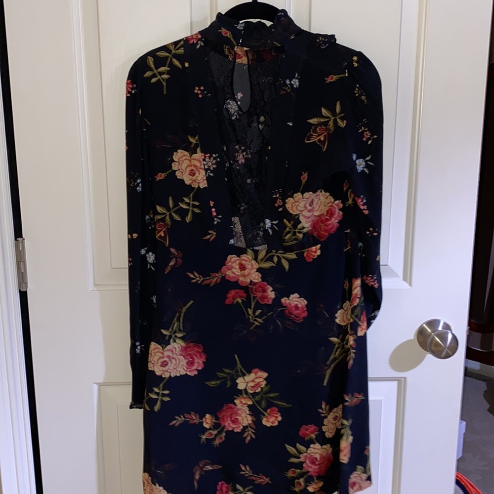 Dress - Picture 3 of 5